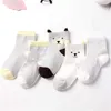 Kinder Socken 5 Paar/Los Kinder süße weiche Cartoon -Baumwoll -Socken Jungen Mädchen Baby warme Streifen Punkte Mode Sport Socken Herbst Winter Kinder Geschenk Y240504