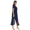 Coupoir de plage Élégant pour femmes Crochet Flower Cover Up Robe pour le maillot de bain à col en V au bord de la piscine avec design latérale latérale