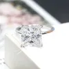 Anelli di cluster 6ct Princess Cut Moissanite per donne 925 Sterling Silver 18K placcata Trova gioiello Anello di gioiello Candamento da sposa con certificato