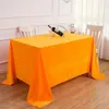 Table de table de flanlette en velours golden à la cabine bleu