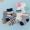 Детские носки 5 пары/лот осень/зимние детские нефтбольные носки для мальчика девочка детская модная полоса спортивные носки для детей Высококачественные подарки CN Y240504