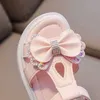 Sandals Girls Childrens Summer Sweet Rhinestone Party Princess Beach schoenen Cute Bow Soft Sole Flat H240504