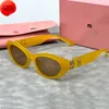 Designer per gli occhiali da sole da donna da donna Fashion Outdoor Eternal Classic Style Eyewear Multi-in stile Full-frame Spettacles Nice Yqqd