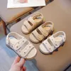 Sandalen kinderschoenen jongens mode ademende baby zomer 2024 nieuwe witte koele slippers 22-31 H240504