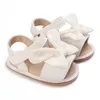 Sandalen 2024 Valen Sina Zomervlinder-knoop Casual Baby Girls Non-Slip Soft Beach First Cool Walking Shoes H240504