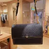 Luxury Leather Designer Brand Bag de ombro Crossbody New Fashion Simples Bag Chain Small Golden Brick Single ombro quadrado60q5