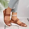 Sandalet 2024 Yaz Yeni Yumuşak Tatlar Moda Dışında Giyin Beac Kadın Boş Zaman Tek Ayakkabı Kapak Flip Flops H240504