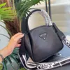 Taschen Totes p Familie 22 neue Mini -Hubo Gemüsekorb Eimer Beutel Cowide Tote Handtasche Schulter Frauen