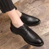 Business Brogue Leather Brand Formal italiensk kontor Oxford Dress Elegant Shoes for Men Designer Wedding Shoe