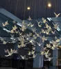 12 PC Wysokiej jakości Europejski wiszący kryształowy akryl ptak hummingbird sufit antenowy dom do dekoracji sceny ślubnej 7070098
