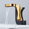 Grifos de lavabo de baño oro negro All Cobre Free Washbasin y fría Cascada tipo W