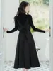 Robes de travail French Elegant Elegant Two Piece Set Femme Coutre à col roulé Bottoir Top Ruffle Chic Bow Strap Robe Fashion Black Suit Automne