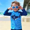 Big Boys Swimwear Fashion Swimming Bathing Surfing Surfing Swimsuit Set Topspants NOCAP 2PCS KINDEREN TRAININGSPAK 240430