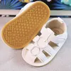 Eerste Walkers Summer Baby Step Shoes Babys paar van kleuters Sandalen Adem Non Slip Boys and Girls Fashion H240504