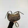 Umhängetaschen Leopard PU Zipper Nieten nähen Modetasche Individualität Crossbody 2024 für Frauen Bolsas Femininas