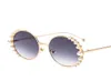 Big Pearls Femmes Round Lunettes de soleil Fashion Femelle Sun Glasses Golden Metal Frames Vintage Style Alloy Beach Eyewear N2032072237
