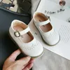 Płaskie buty nowe grils skórzane buty swobodne dziewczyny jesienne zimowe dzieci pokazy białe dziecko czarne różowe rozmiar 21-30 mieszkań H240504