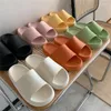 Slippers Style japonais 2024 Sandales simples d'été et filles maison intérieure pure couleur extérieur pour femmes