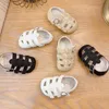 First Walkers Sandals per bambini per ragazzi Summer Nuovi scarpe anti-slip con fondo morbido Cavalca il bambino per neonati in pelle H240504