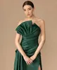 Élégants robes de bal à manches sans manches en satin vert élégant avec sircure à fente couchée couche à glissière plissée arrière Watteau Train Robes de soirée pour femmes