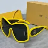 Lunettes de soleil de créateur de mode pour femmes Lunettes de soleil de luxe pour hommes Masques Squines de soleil Lunettes Lunettes de soleil de la tendance extérieure de la plage extérieure