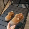 Zapatos planos para niños otoñales zapatos de cuero t-strap T-strap elegante plataforma para niños cómodos 21-30 caqui camello All-Match Biños Niños H240504