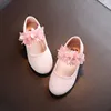 Platte schoenen Kinderen Lederen meisjes Schoenen Shining Flowers Princess voor baby feest bruiloft Kinderen Flats Lente zomerjurk H240504