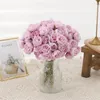 装飾的な花人工バラシルクフローラルアレンジブライダルブーケは、ホームウェディングパーティーテーブル花瓶のための偽の花を手配しますDIY