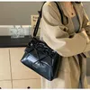 Umhängetaschen Sommer -Crossbody -Tasche für Frauen mit Bogen PU -Pendelkutleitungs Mode süße Mädchen Geldbeutel Handtaschen Damen täglich 2024