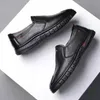 Chaussures décontractées baskets en cuir masculin mocassins pour hommes plateaux conduisant la microfibre à enfiler sans lacets de mode