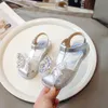 Sandals Girls Scarpe a tacco piatto primaverile ed estate Principessa Bow Fashion Dimensioni 23-36 H240504