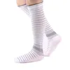 Chaussettes Hosiery Compression Chaussettes Running Football Cycling Gym Mens Nylon Sports Socks Medical Care Promotion de la circulation sanguine anti-fatigue Y240504