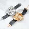 Armreifen 2024 Dicke goldene Farblegierung Großes Blumen -Lederarmband Halskette für Frauen Mädchen übertrieben Retro trendy Schmuckgeschenke