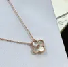 Heißer Verkauf von Titanstahl Roségold vier Blattklee Halskette für Frauen Luxusdesigner Schmuckgeschenk Mode minimalistische 18k Colarbone Kette Dekoration