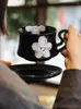 Tassen Ahunderjiaz-Retro Black Coffee Coffee Tasse und Untertasse Set Daisy Druck mit Griff Haus Dining Tabletop Dekoration Getränkware