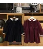 Girl Dresses Girl Girl Velvet Spesso bordo fiore con filo lunghi per bambini a maniche lunghe.