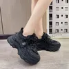 Casual Shoes 2024 Masowe kobiety Chunky Sneakers Black Platform Tennis dla kobiet grube oddychające sportowe sportowe tato