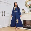 Vêtements ethniques Fashion broderie Dubaï Abaya Kaftan V-col
