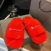 Lyxdesigner tofflor män kvinnor tofflor damer ull glider vinter päls fluffy pälsa varma bokstäver sandaler bekväma fuzzy flicka flip flop