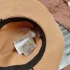 Chapéu de palha de tampa larga ladras Chapéus de caçamba de verão Piando protetor solar lazer retro de lazer de lazer All-Match Circonference 57cm CSD2405058