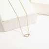 Colares pendentes Sumeng 2024 Novo colar de zircão em forma de coração coreano Temperatura Chain Clavicle Chain Birthday Party Jewelry Gifts Q240430