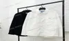 22SS Vestes de vêtements de sport d'automne mince en cuir en nylon Triangle en métal vêtements vêtements de streetwear manteaux hommes vêtements noir blanc mxl7892610