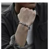 Bracelet à manchette argenté pour hommes