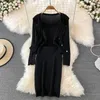 Vestidos de trabalho Mulheres casuais tricotaram 2 peças Padrão listrado Cardigã de suéter de manga longa e espaguete Mini Mini Bodycon Dress Suits