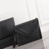 Designer Retro Black Gaby gesteppte Lammleder -Leder -Umhängetaschen Vorderklappe Diamantfäden Handtaschen Magnetische Schnappschaltung Langes Gurt Kreuzkörper Tasche Berühmte Brieftaschen 174a