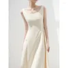 Casual Dresses Solid Color Arc Collar Line Spaghetti Strap ärmlös midja Löst sväng elegant graciös klänning för kvinnor