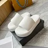 Hausschuhe Sommer Freizeit weibliche faul echte Ledermaterial Dicke Boden Sandalen Komfort Fuß fühlen Plattform Frauen Heimschuhe