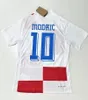 2024 Croatie Soccer Jersey Nouveau 2024 Croatie National Team Modric Kovacic Pasalic Giras de football périisique Men Kit Kit Set Home White Away Blue Men Size S-4xl Uniforme