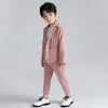 Kleine pak voor kinderen Zwart roze knappe jongenspak Three-Pie Piano Performance Hosting Baby's Weekly Dress (jas + t-shirt + broek)