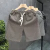 Shorts masculinos para homens se acaricia para casa com bolsos de calça curta acordos de gelo xxl novidade em estilo coreano sem logotipo elástico fino volume